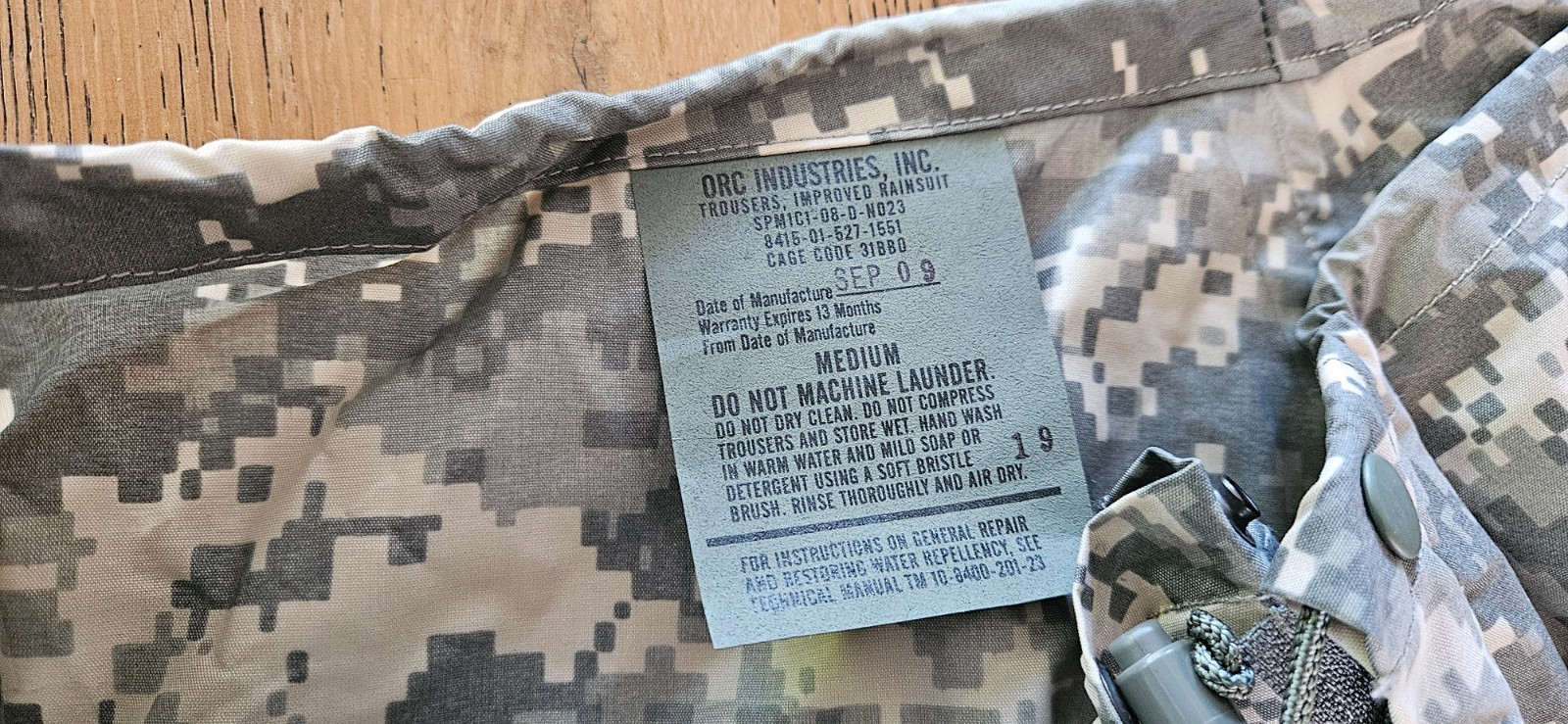 USGI Army RAINSUIT TROUSER ACU Digital UCP GEN III Gore-Tex Size Small