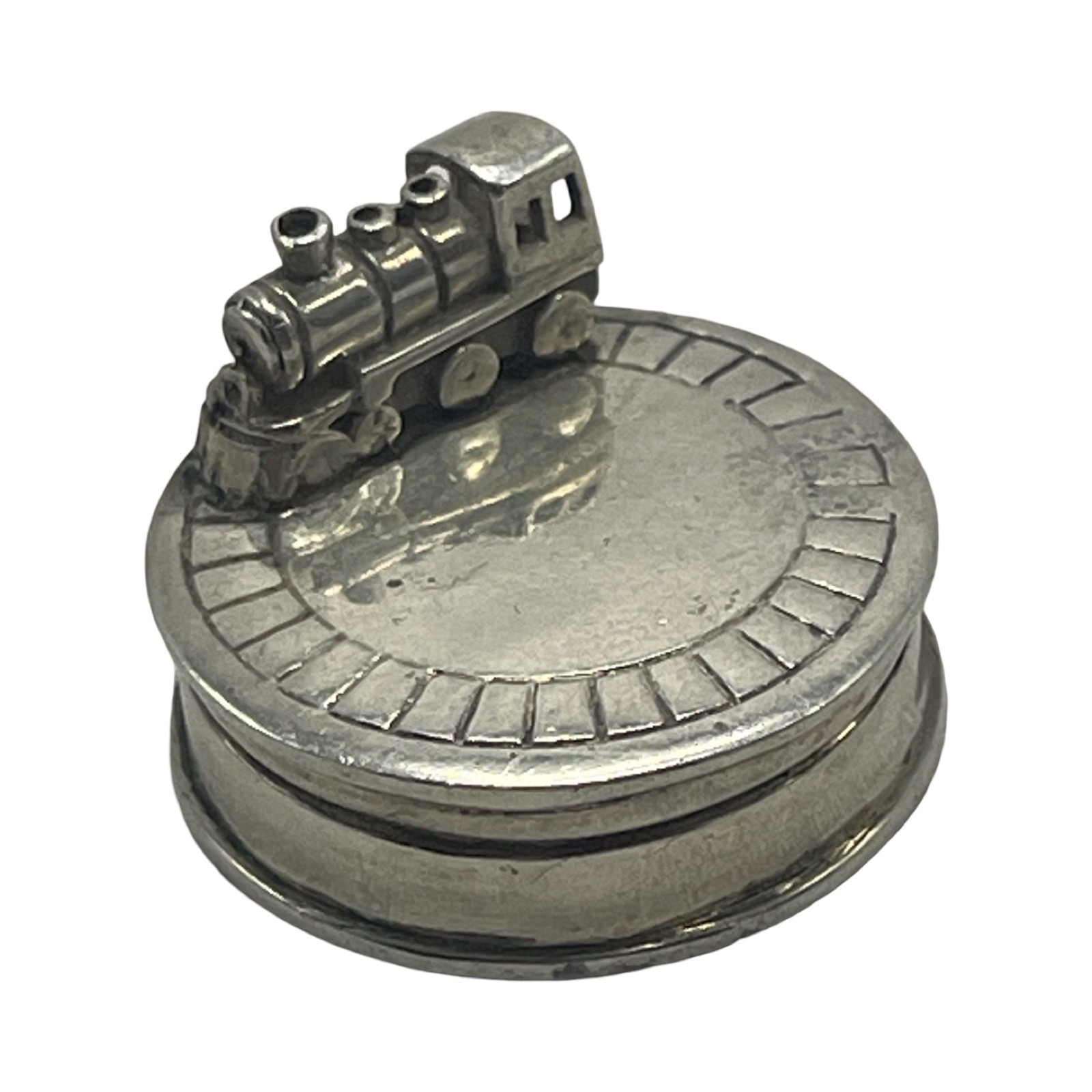 A Silver Loco Pill Or Tooth Pot, Douglas Pell Silverware, London 2009 (F4584)
