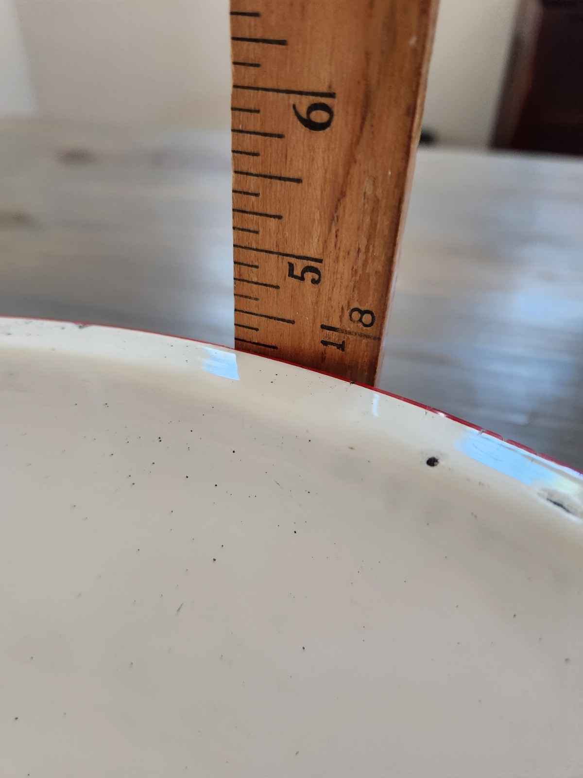 Vintage White Enamelware Basin Bowl Red Trim Wash Pan Chippy Farmhouse 15 3/4″