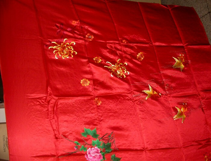Early work chinese hand embroidered flower xiang embroidery silk bedcover