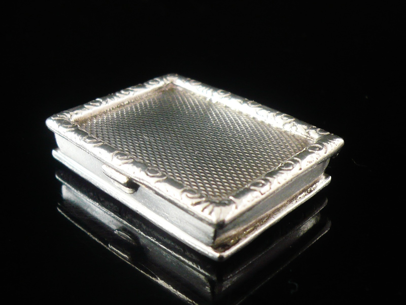 Sterling Silver Pill or Patch Box, John Charles Lowe, Hallmarked London 1937