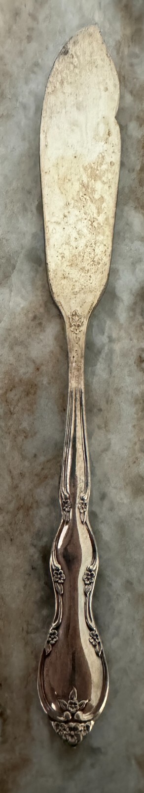 Flat Handle Master Butter Knife Juliette (Silverplate, 1965) by INTERNATIONAL SI