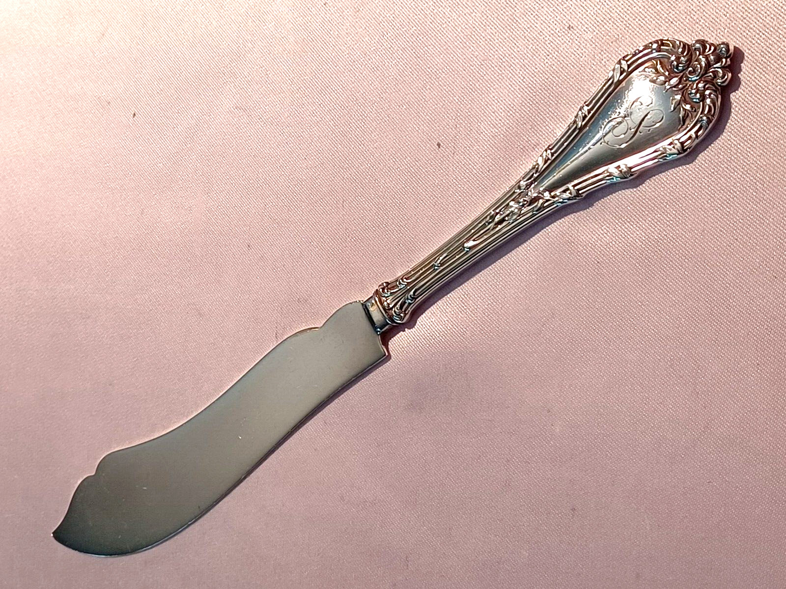 Madame Royale by Durgin All Sterling Fish Knive(s)- 8 1/4″ for Bigelow &Kennard