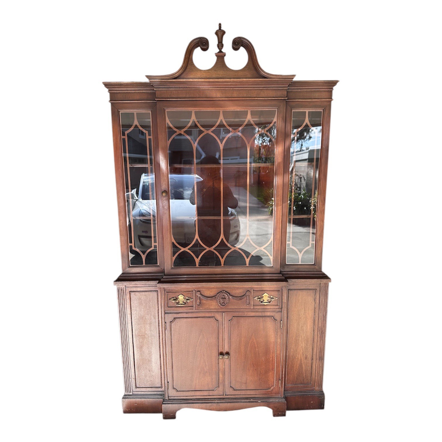 Thomasville Walnut Display Hutch China Cabinet Wood Vintage glass Doors