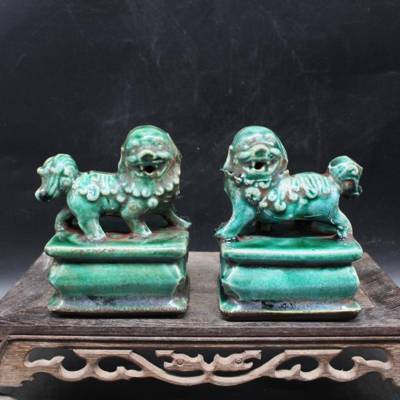 OLD China Old Marked Green Glazed Palace Lions A Pair Porcelain Collection 2pcs