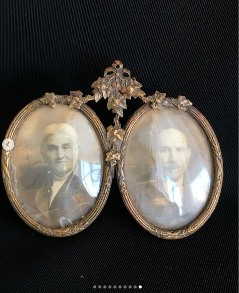 Antique bronze picture frame, Italy, early 20th century. Height 9.5 cm. Excellen