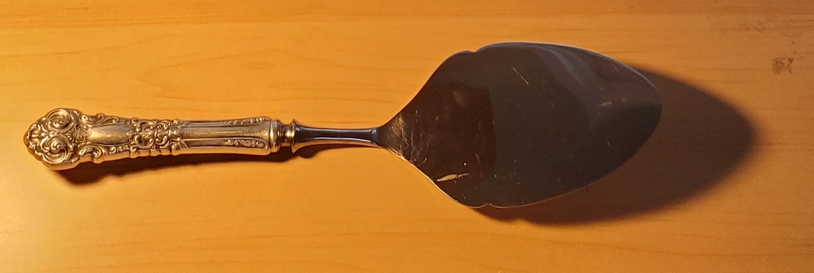 REED AND BARTON MIRRORSTELE 10″ STERLING SILVER PASTRY SERVER SELLING AS IS LOOK