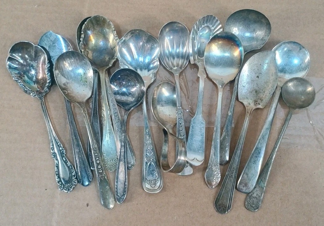 16 Assorted Styles Silver Plated Spoons Rogers Oneida Paragon Wilcox