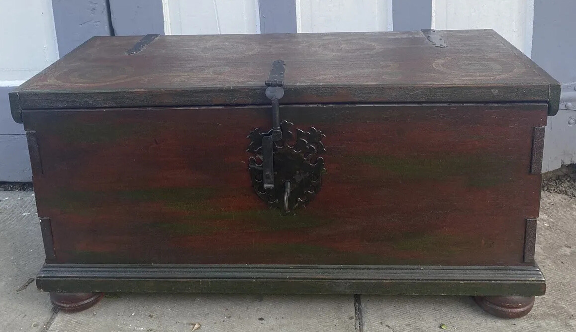 PRIMITIVE Mexican COUNTRY PAINT DECORATED BLANKET CHEST Trunk Folk Art