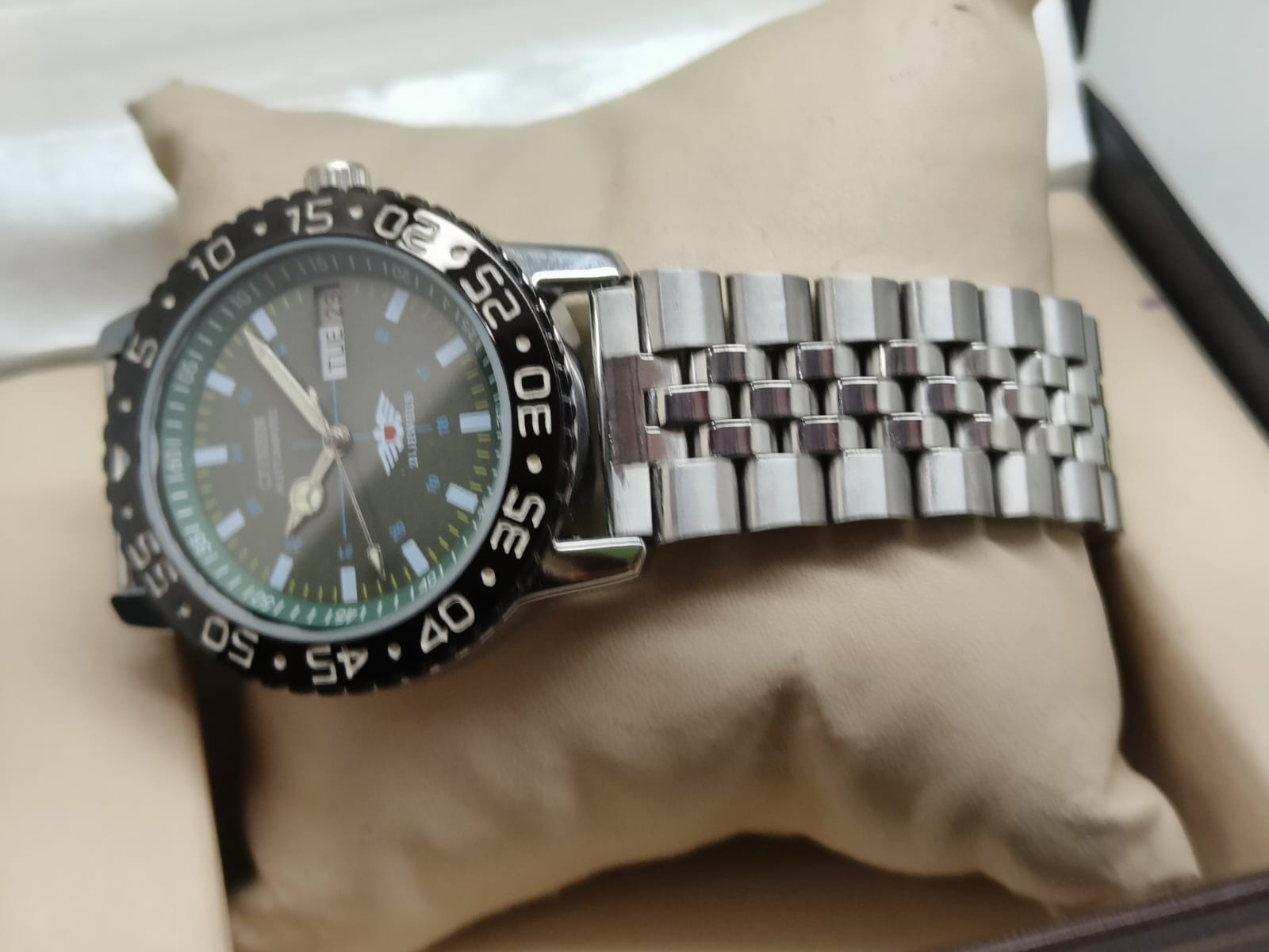 Vintage Citizen Automatic 21 Jewels Men’s Wristwatch Green Dial Fixed Bezel