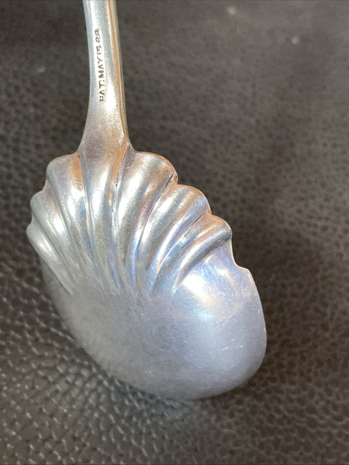 1888 Mayflower Daisy Ruby HOLMES & EDWARDS XIV Silver Plate Sugar Shell Spoon