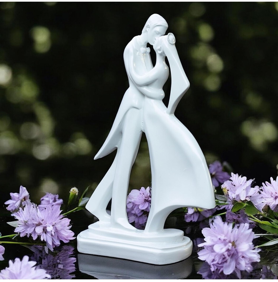Beautiful Love Couple Kissing Showpiece For Home Decorative Gift Living Room 186