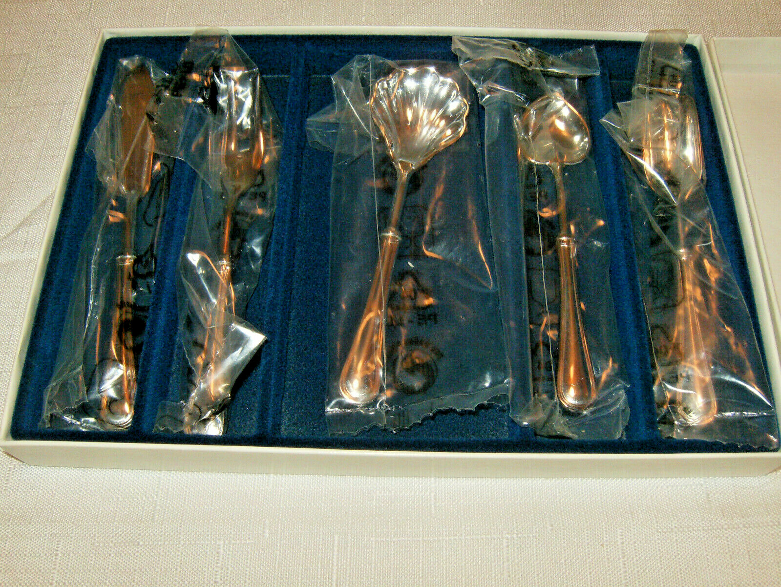 The Sheffield Siver Co. 5 Piece Hostess Set Silverplate S-2101-New Wrapped