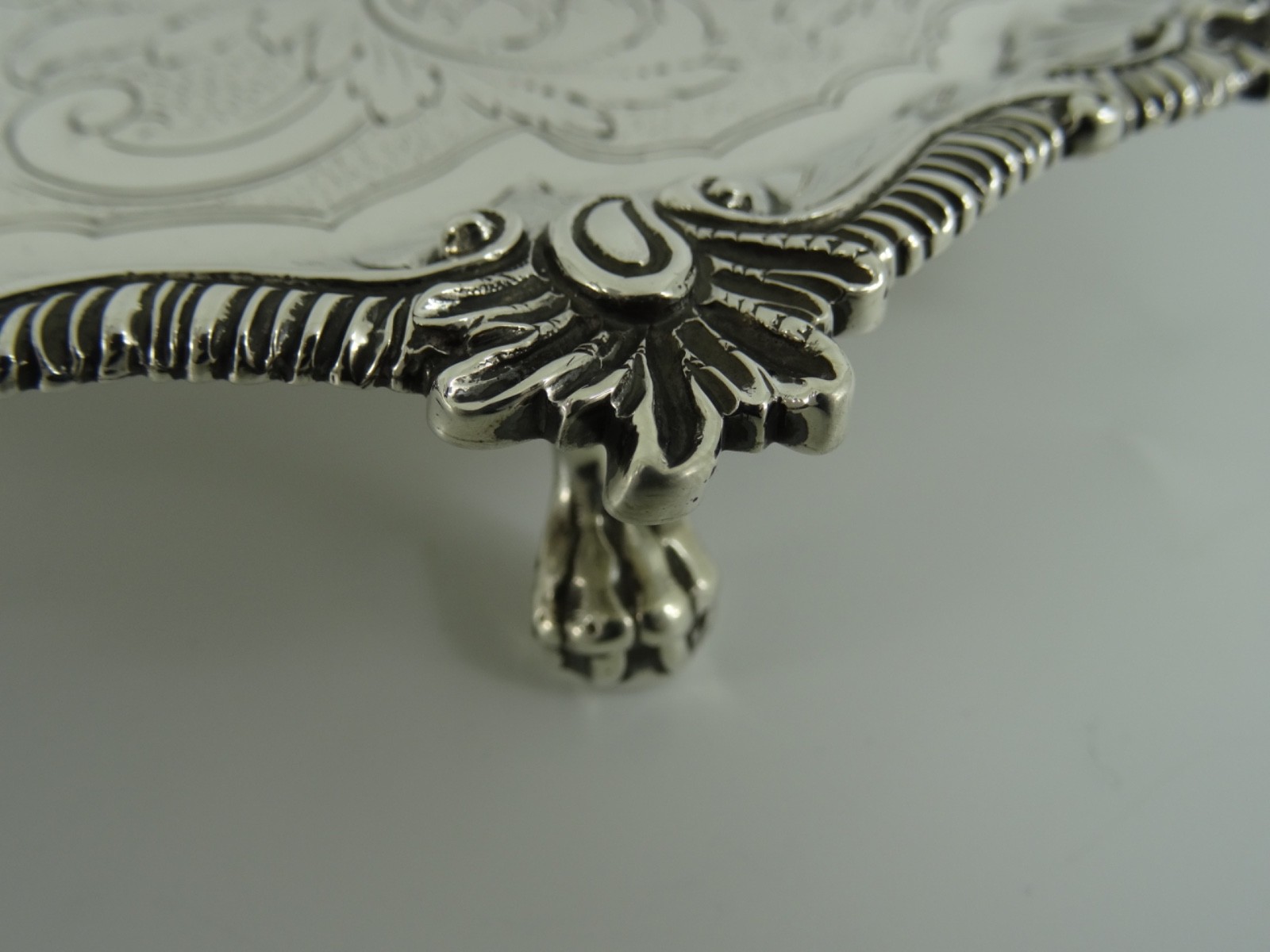 SOLID STERLING SILVER SUPERB ENGLISH ANTIQUE GEORGE III SALVER LONDON 1763 411G