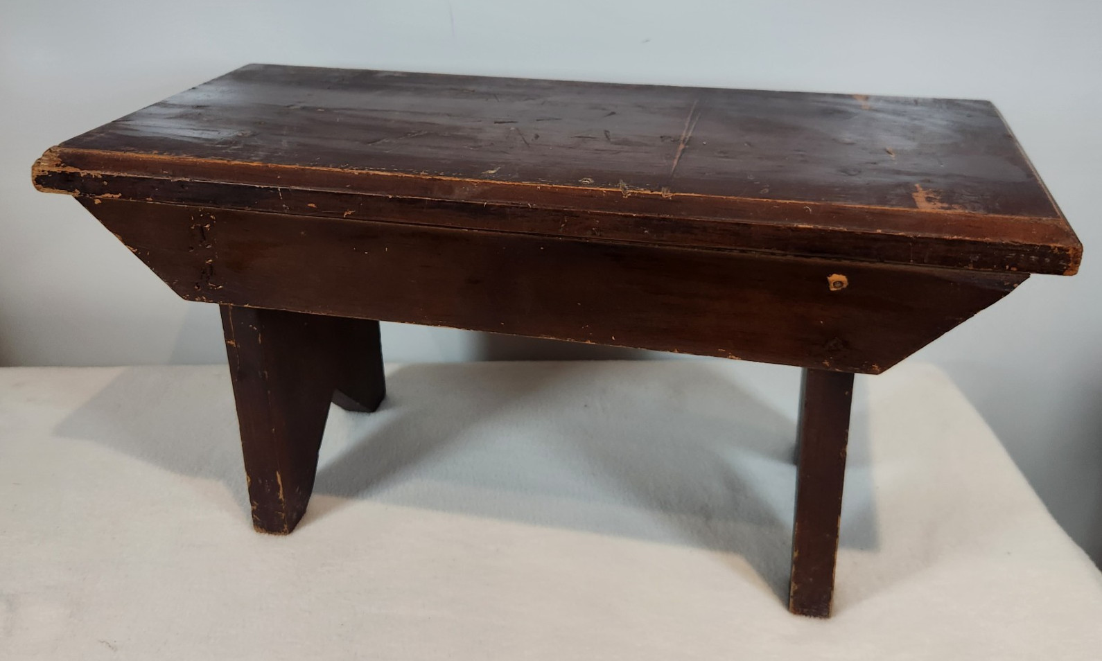 Vintage Shabby Brown Cracked Primitive Look Wooden Foot Stool Plant Stand Riser