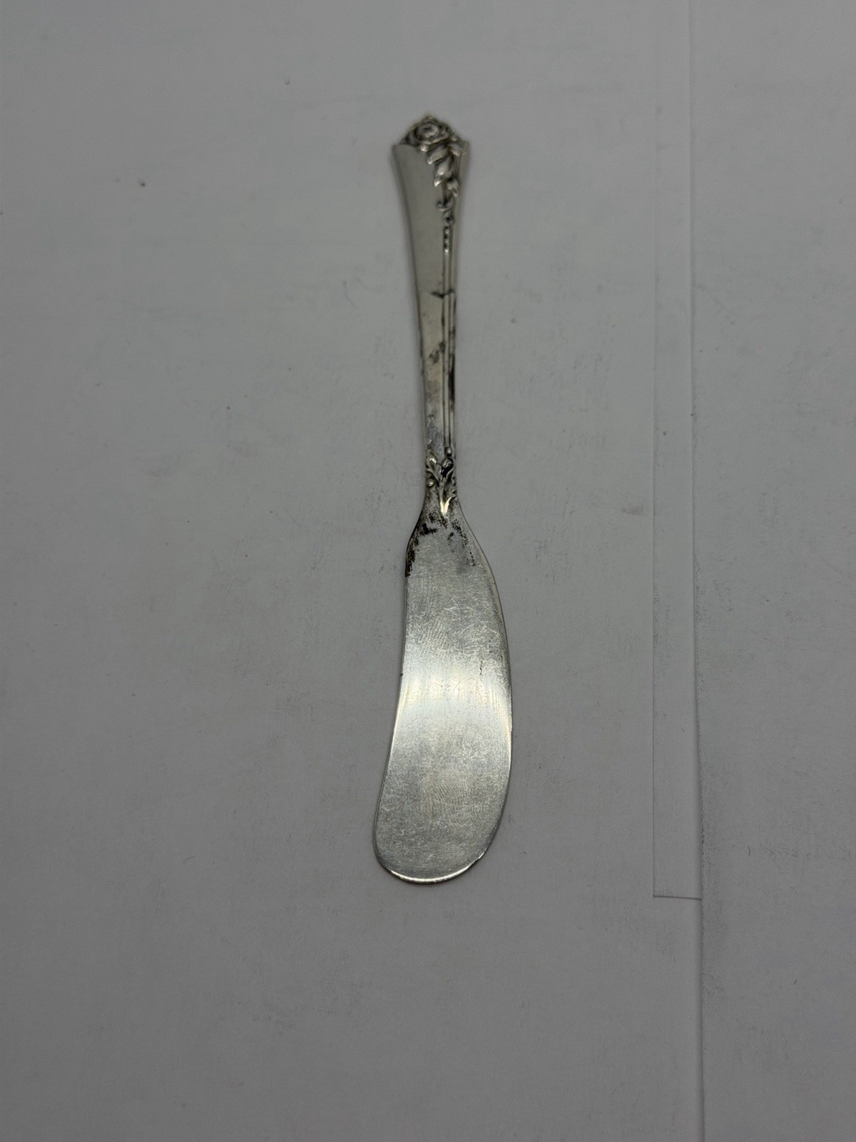 Damask Rose by Oneida Sterling Silver Butter Spreader Flat Handle 5 3/4″