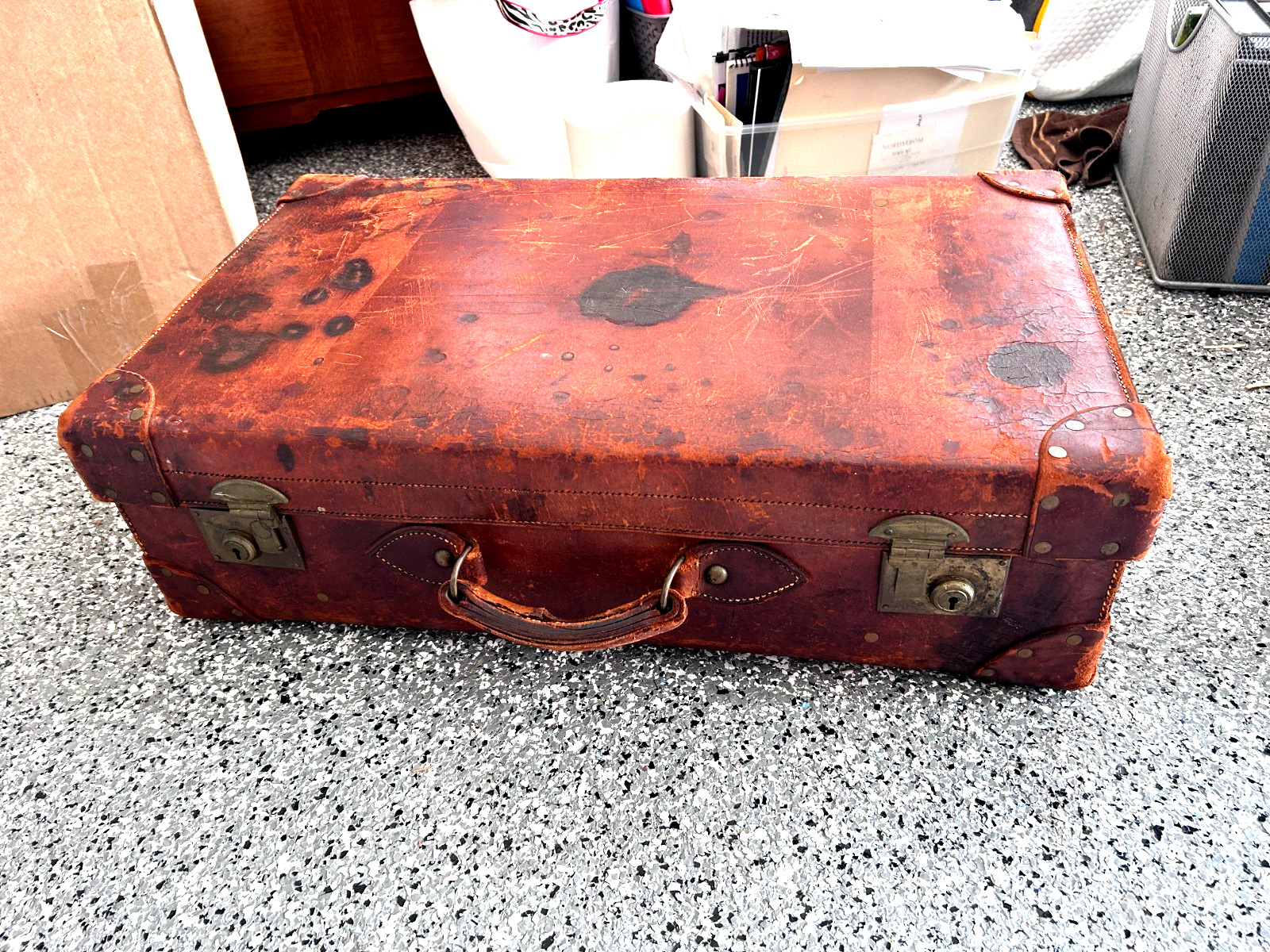 Large Antique Leather Suitcase DAVIS LONDON Late 1800’s Early 1900’s Edwardian