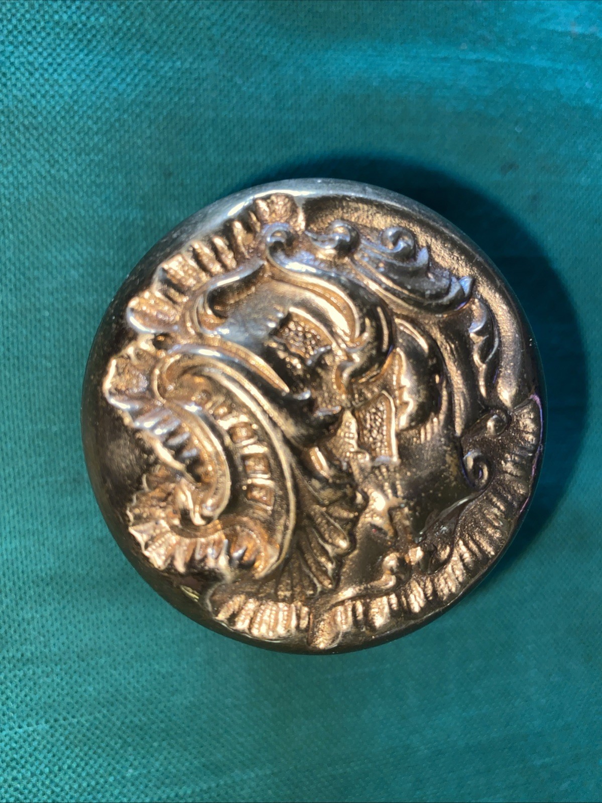 Antique Bronze Door Knob – B-21110 – 2 3/16 inch Diameter -Belfort by Reading