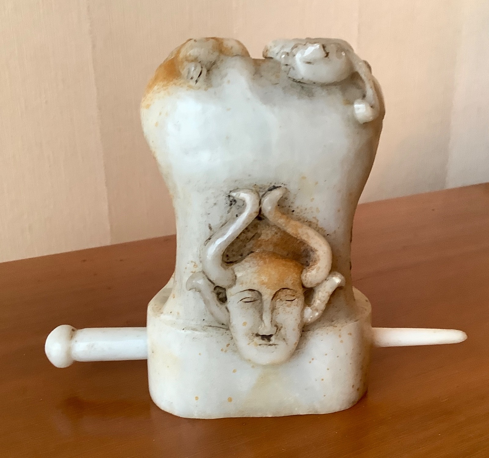 VTG Chinese HAT Crown WHITE JADE / HARDSTONE Statue HAIR ORNAMENT W/ STICK