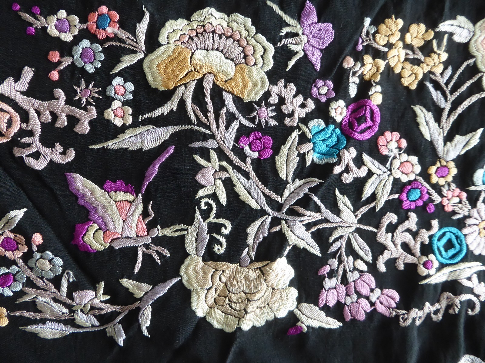 Antique Chinese Reversible Dense Embroidered Butterfly Floral Shawl 48″+4″Fringe