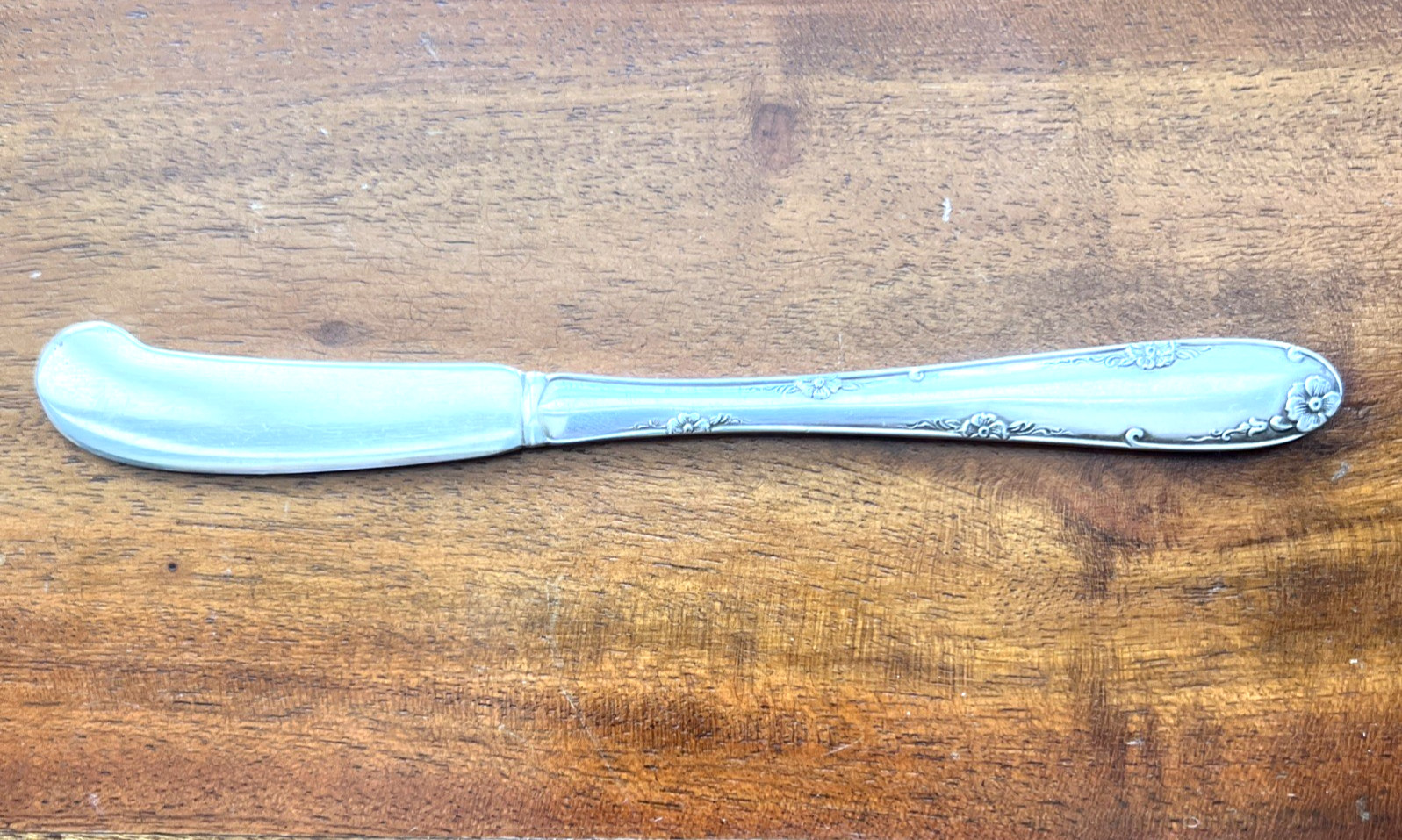 Towle MADEIRA Sterling Silver 27 Grams Butter Knife 5-6/8″