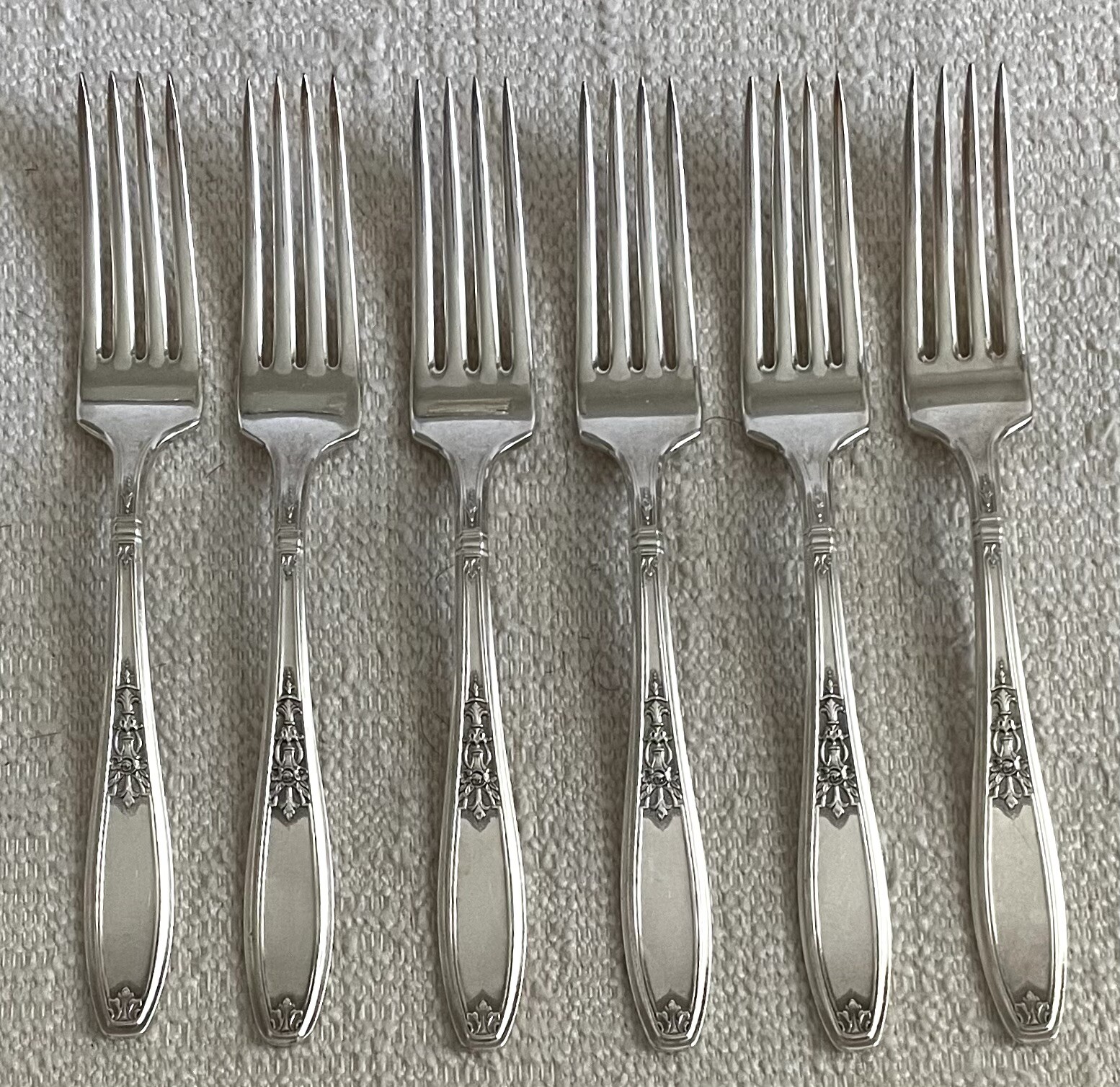 6 International Silver 1847 Rogers AMBASSADOR Silverplate 7 5/8″ Dinner Forks