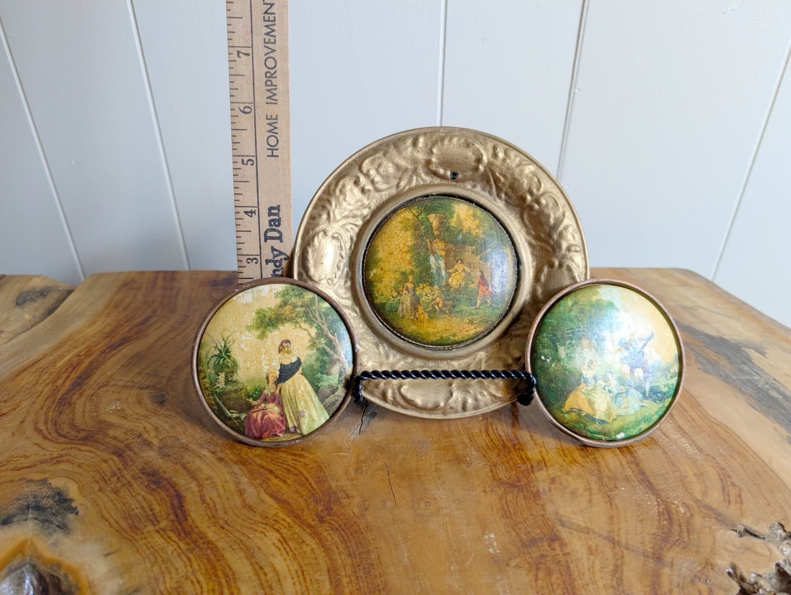 ✨ Antique Solid Brass Wall Plate & Miniature Victorian Plates Set Of 3 Vintage