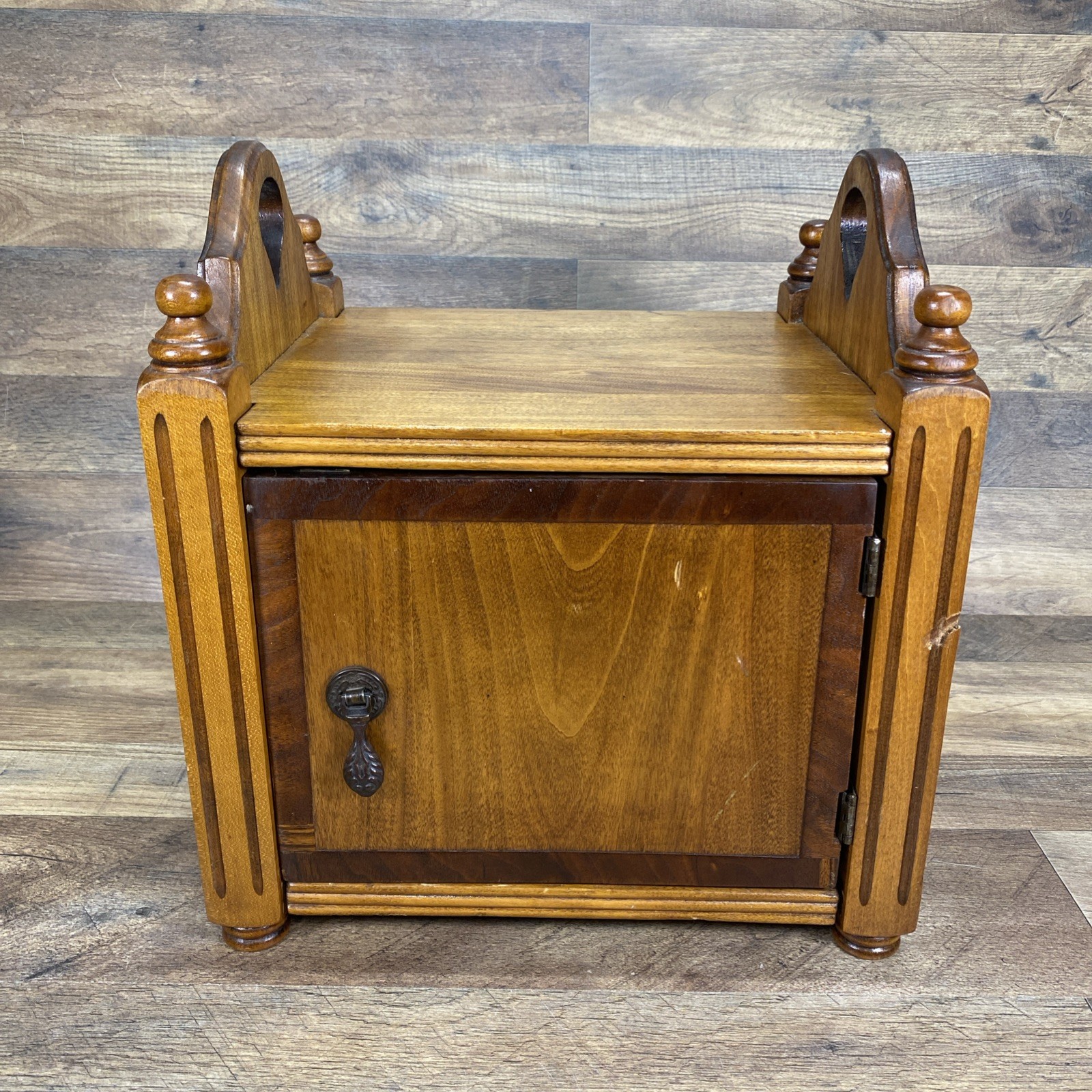 Antique Wood Cigar Humidor Copper Lined Humidor Elegant Cabinet *Read*
