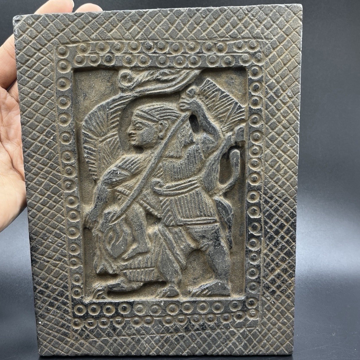 Wonderful Ancient Near Eastern King Fighting With Animal Carving Tablet