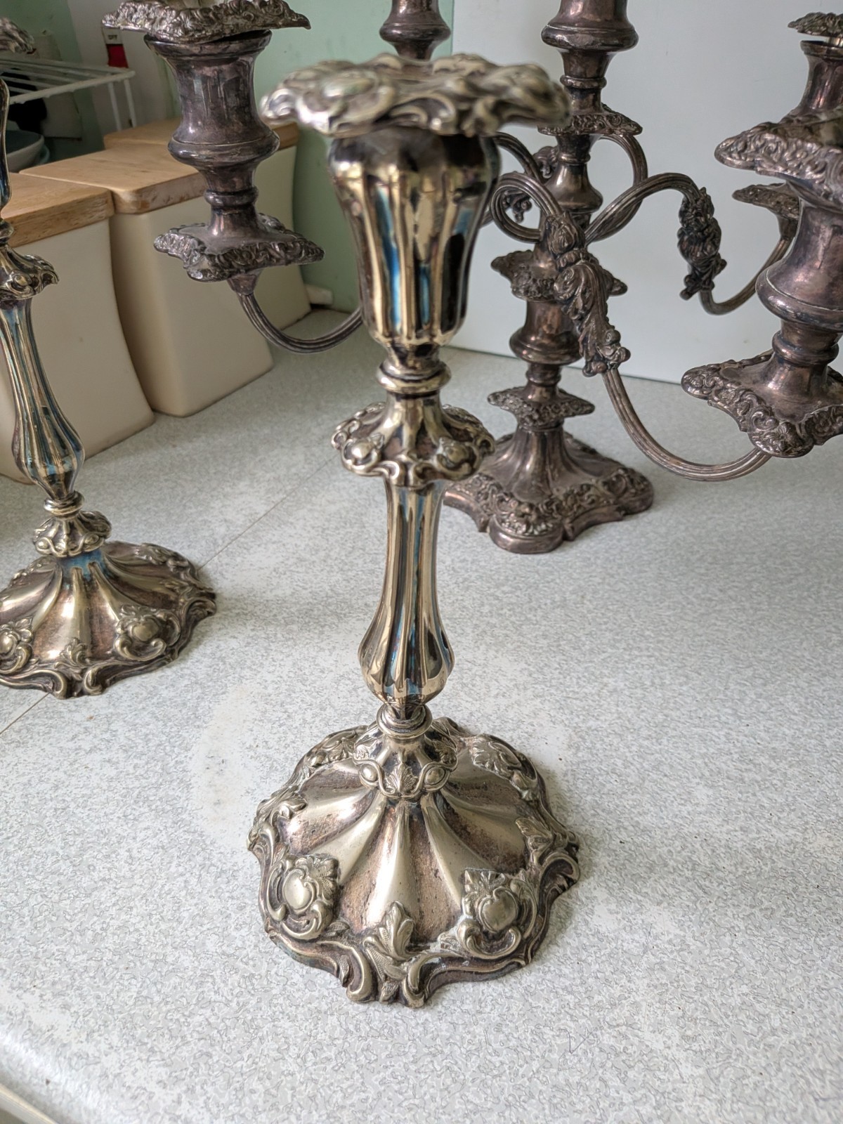 COLLECTION ANTIQUE SILVER PLATED CANDLESTICKS / CANDELABRA