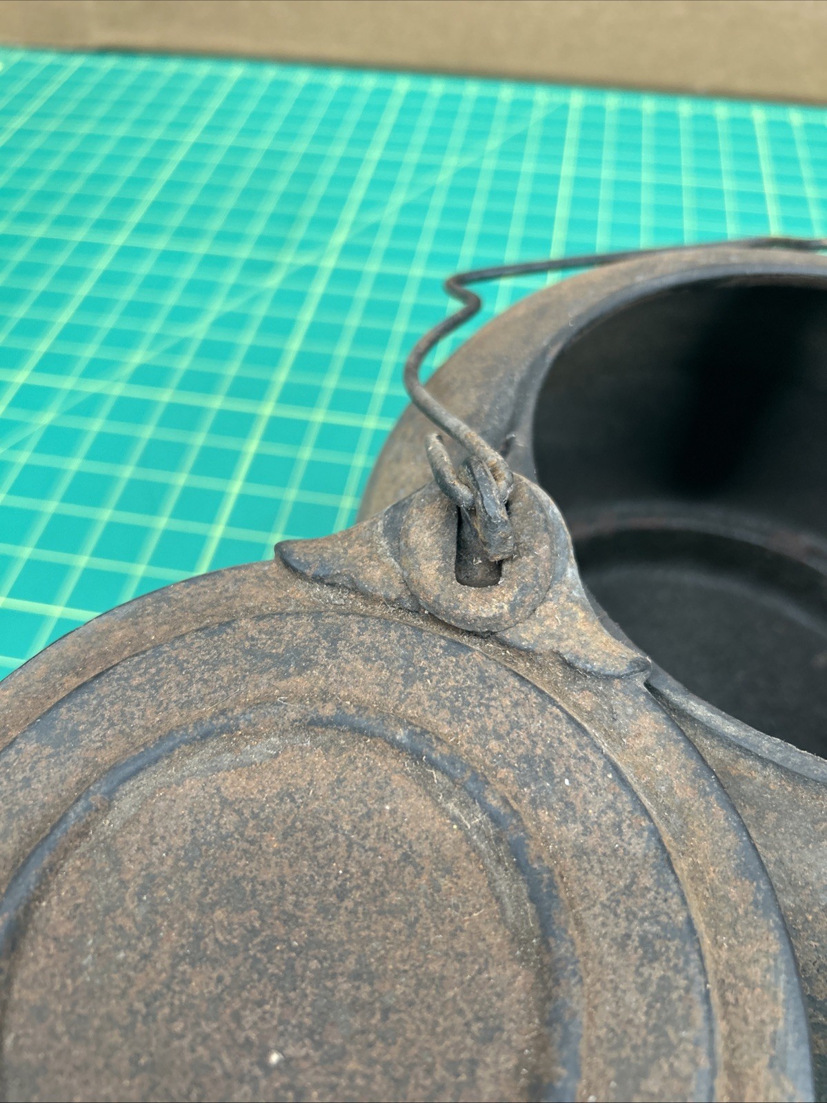 Antique Cast Iron Tea Kettle Gate Mark Embossed 8 Metal Bail Handle For Restore