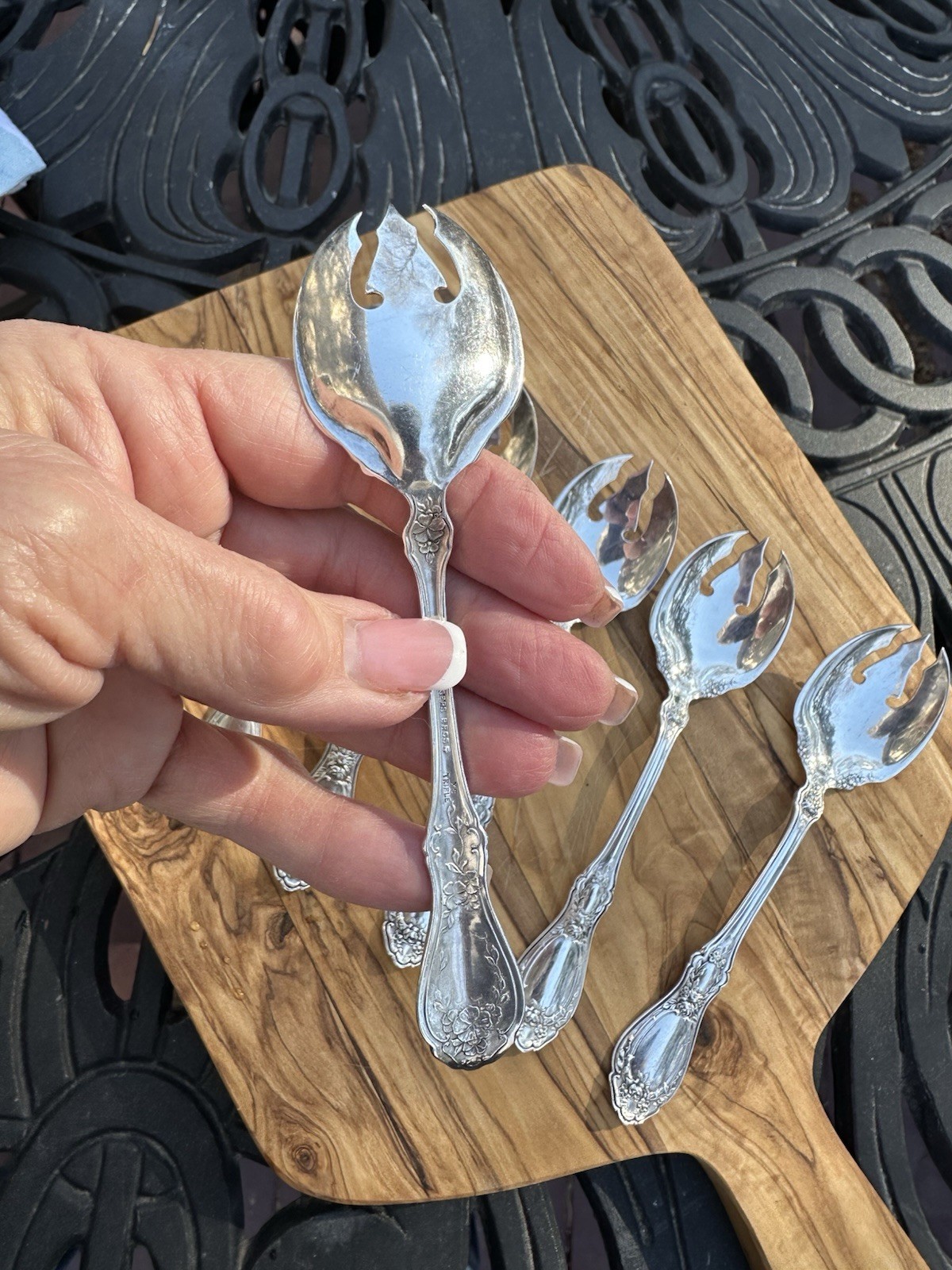 1847 Rogers “Sharon” Silverplate Ice Cream Fork Set – Flatware Lot of 6 -BUY NOW