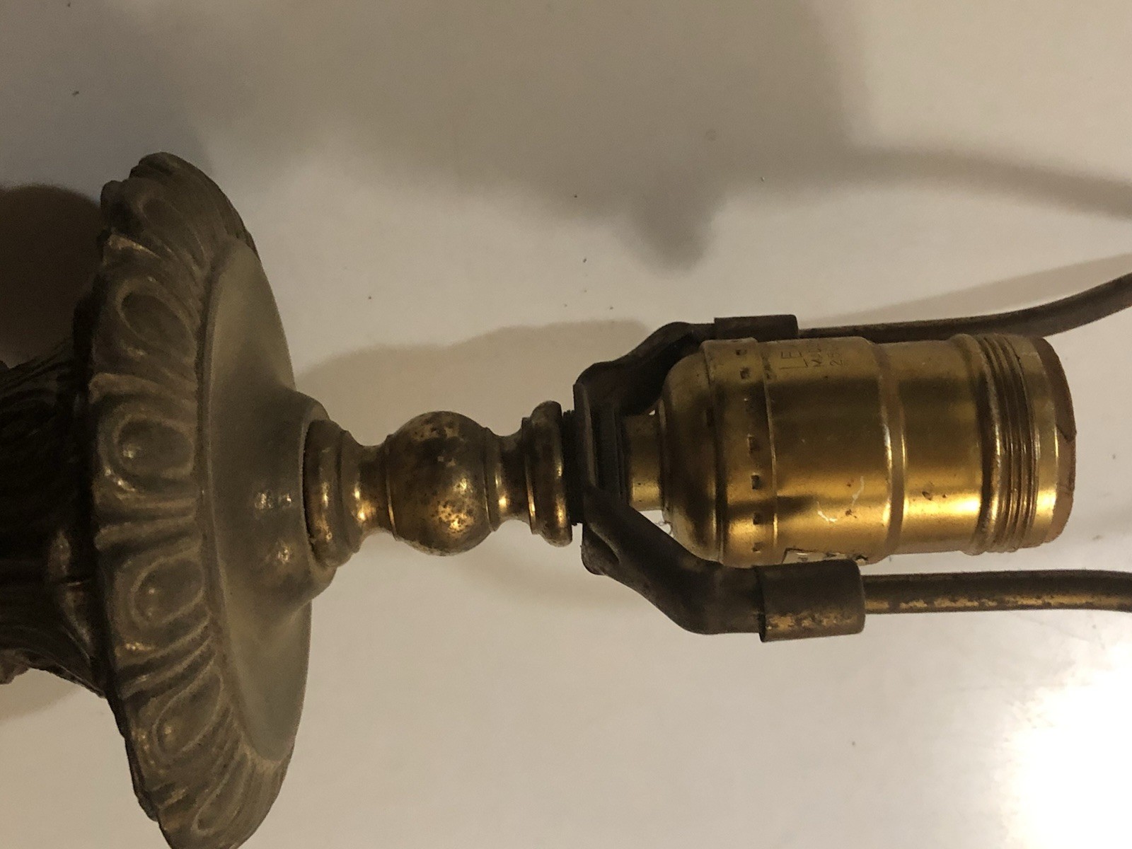 🔥Antique Victorian Large SCONCE Brass & Glass 110V Switch Corded Super RARE A++