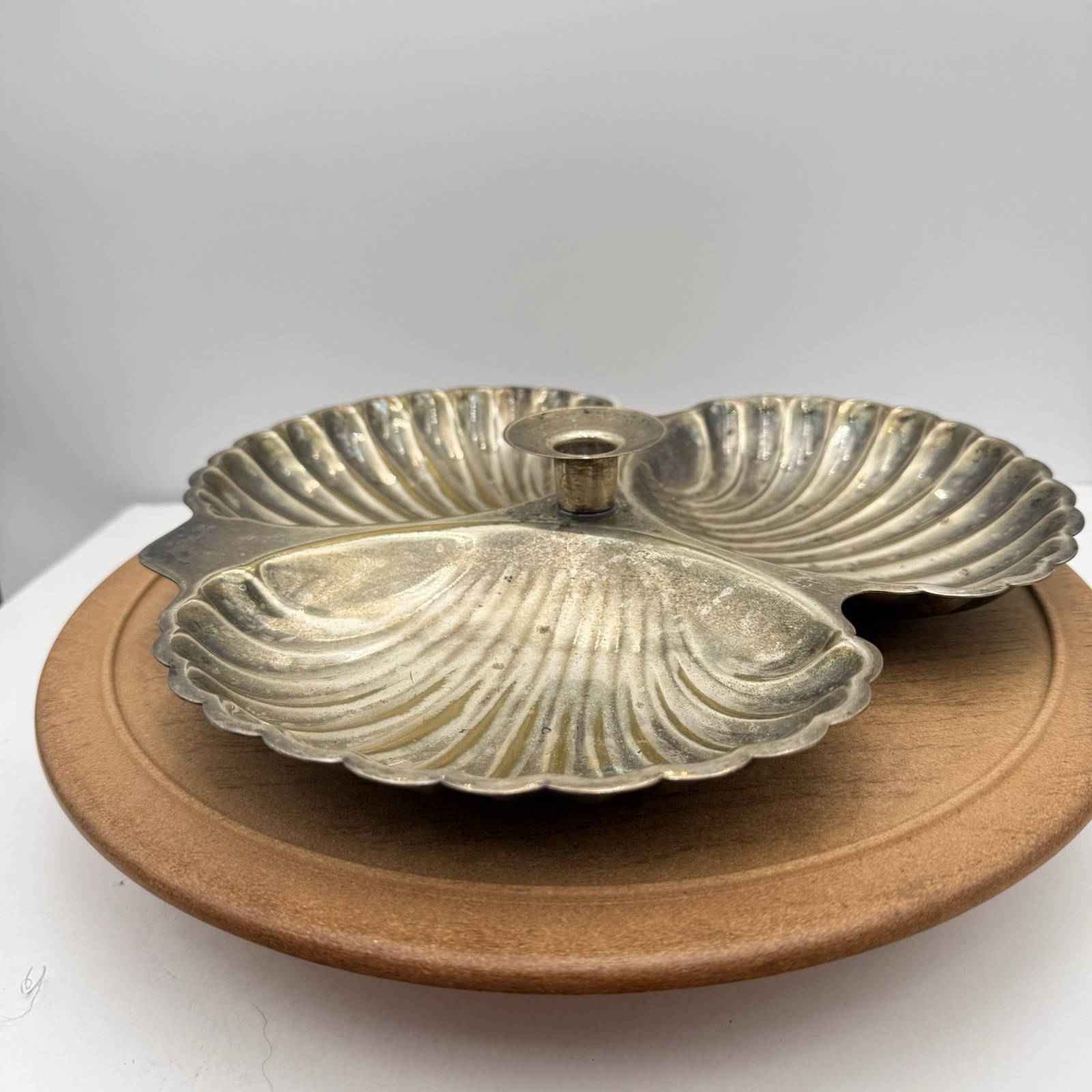 Sheridan Silver Plated Triple Shell Serving Plate w/ Center Candle Holder Vtg