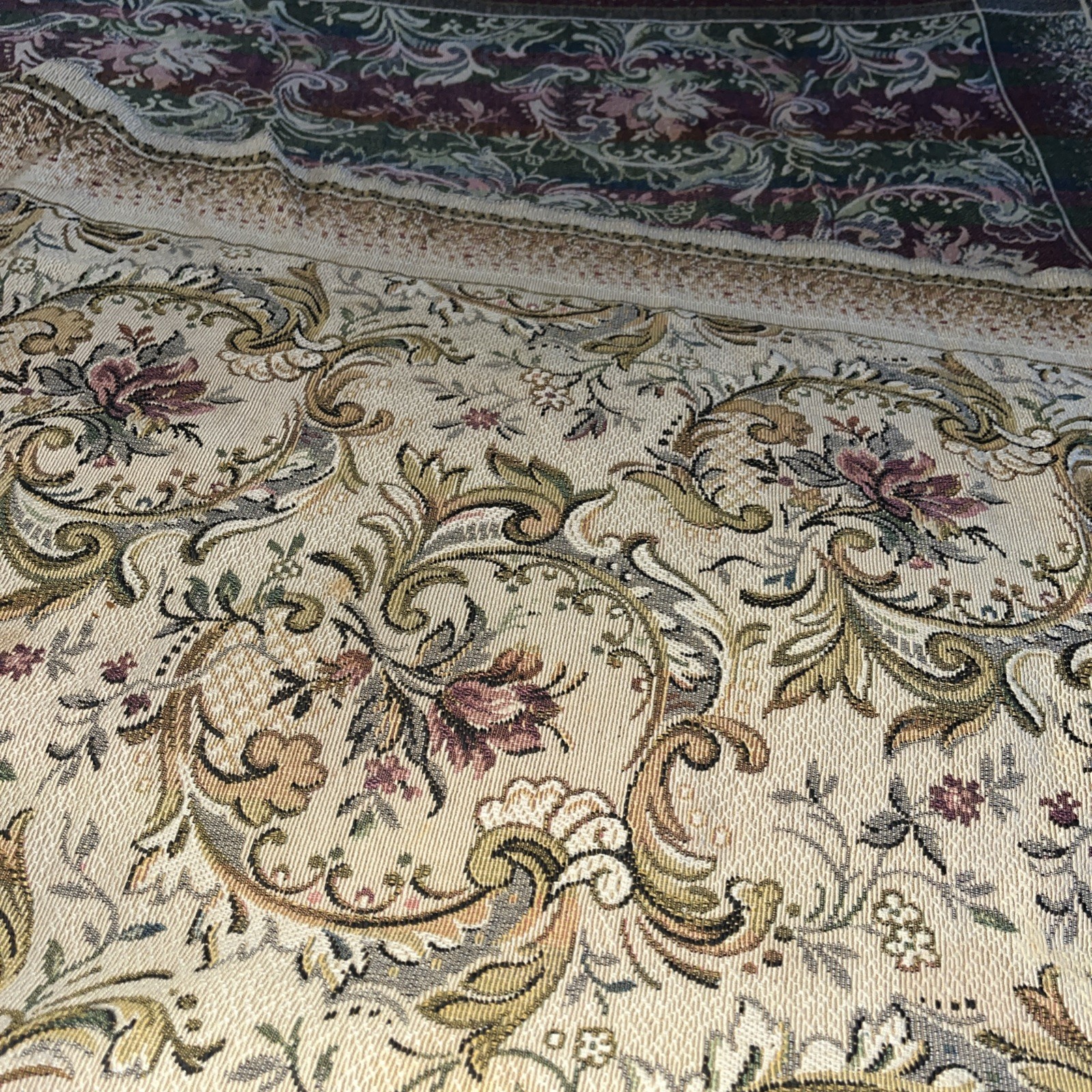 Vintage VICTORIAN PATTERN TAPESTRY FABRIC 52″ X 48″ EXELLENT CONDITION