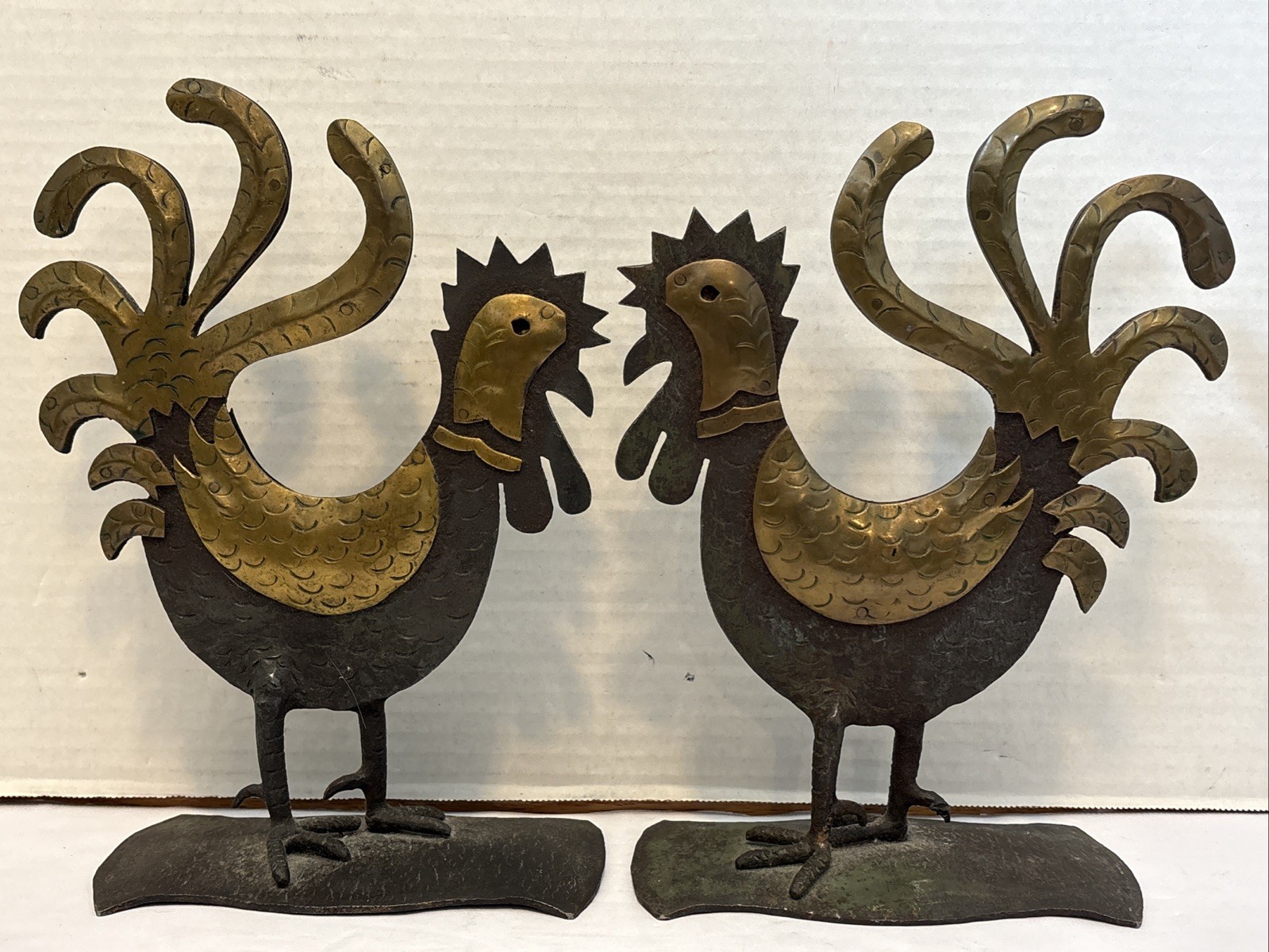 Vintage/Pre-Owned*10.5″ Cast Iron/Brass Metal Rooster Andirons