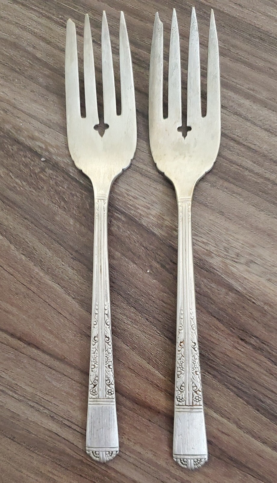 Salad Forks (2) TUDOR PLATE Oneida Grace OAKLEIGH ROYAL YORK 1937