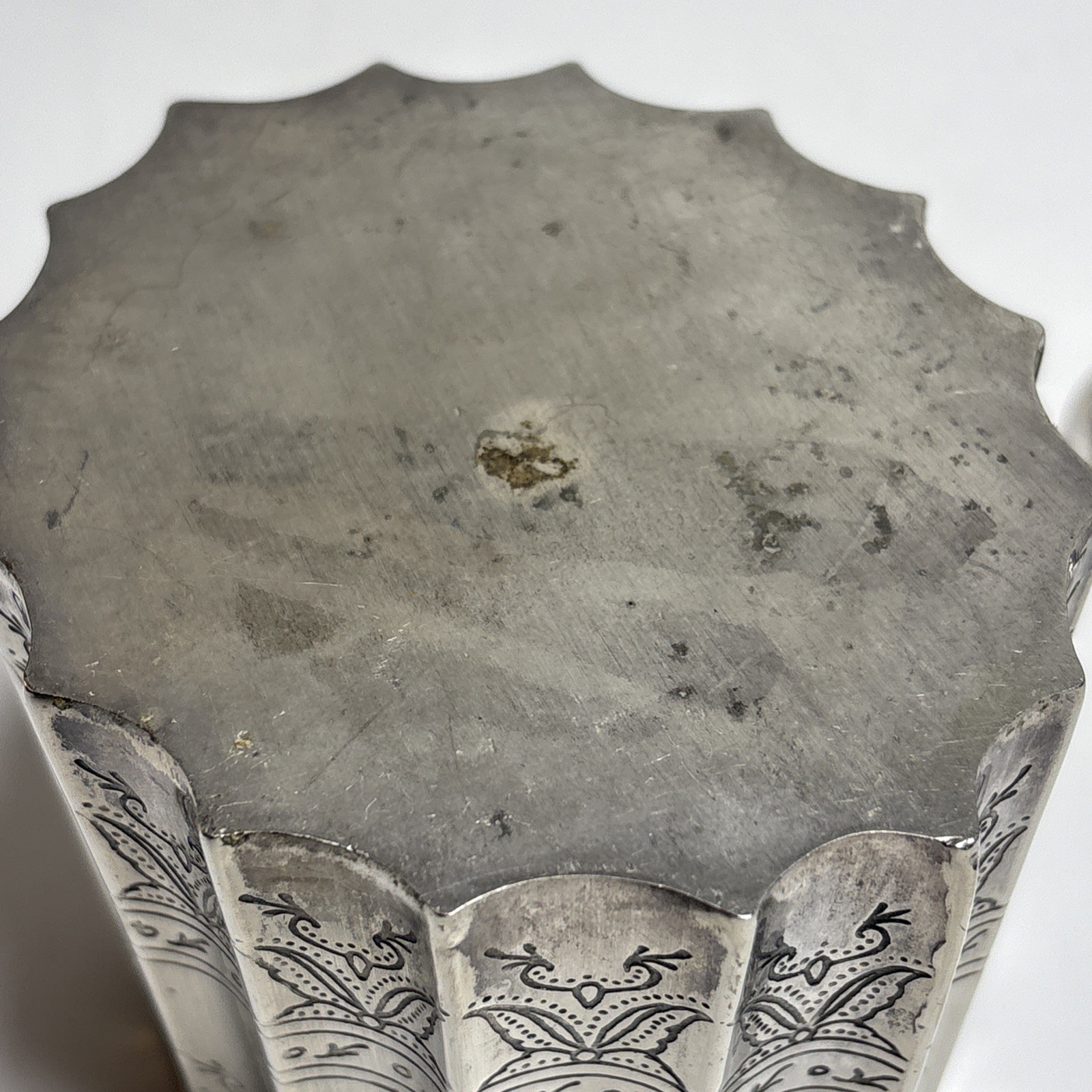 Vintage Silver Plate Scalloped Trinket Box w Acorn Finial Lid