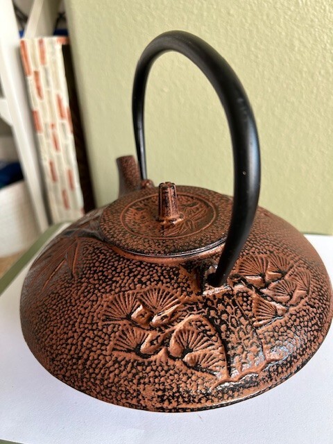 Vintage Japan Cast Iron Tea Tetsubin Pot. Red. Incised w/High Relief. Signed.