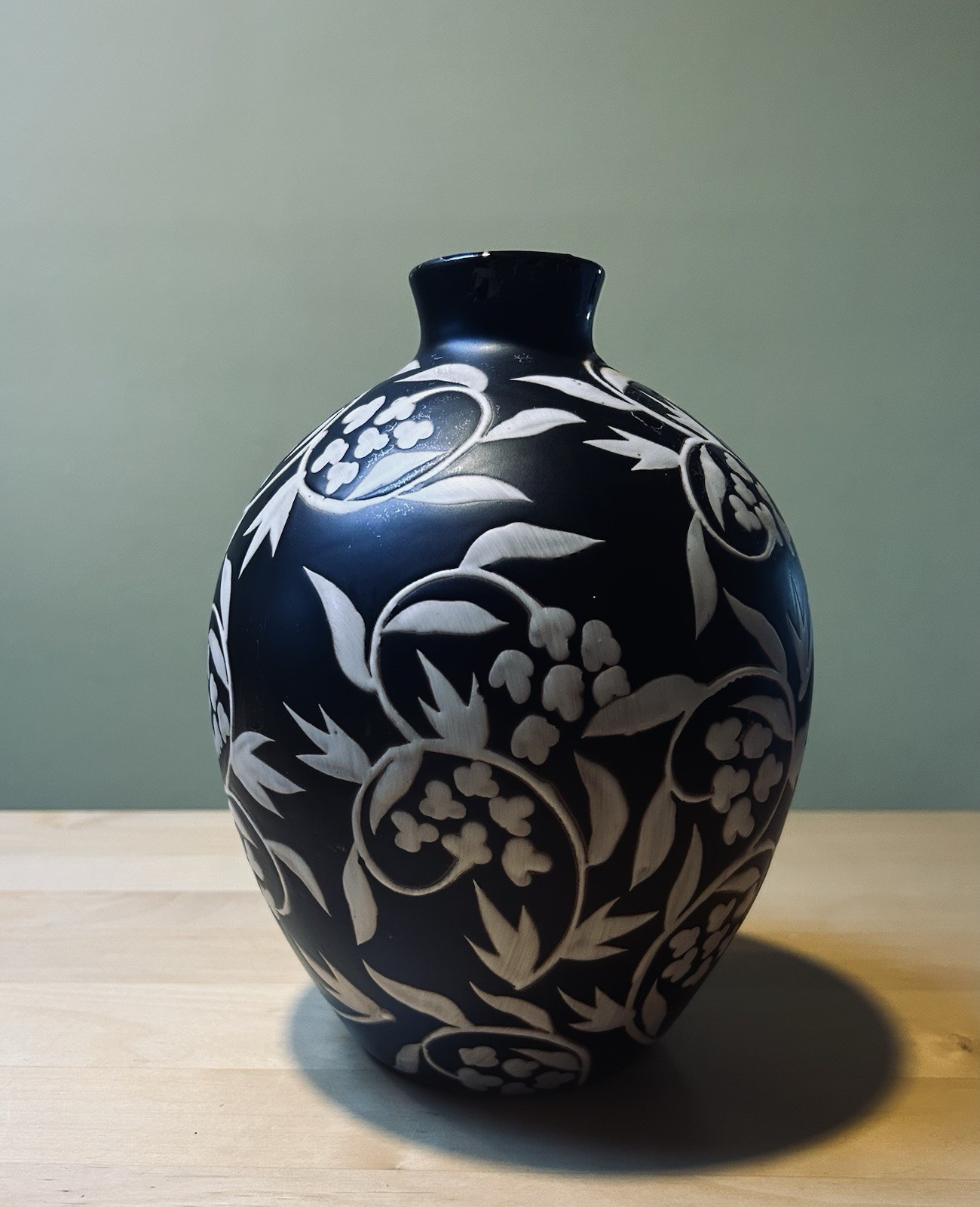 Cizhou Sgraffito Meiping Stoneware Vase With Some Flash Glazing