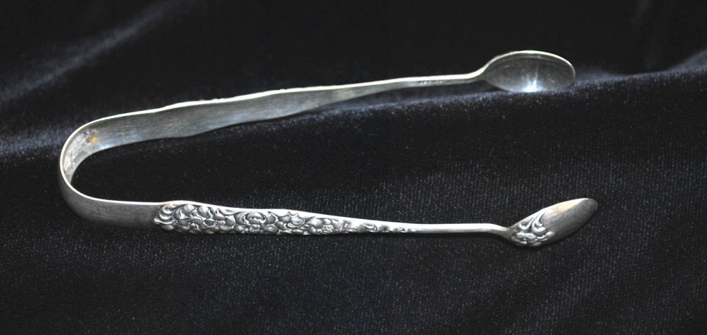 Dominick Haff Sterling Rococo Pattern Sugar Tongs ca. 1888 Excellent No Monogram