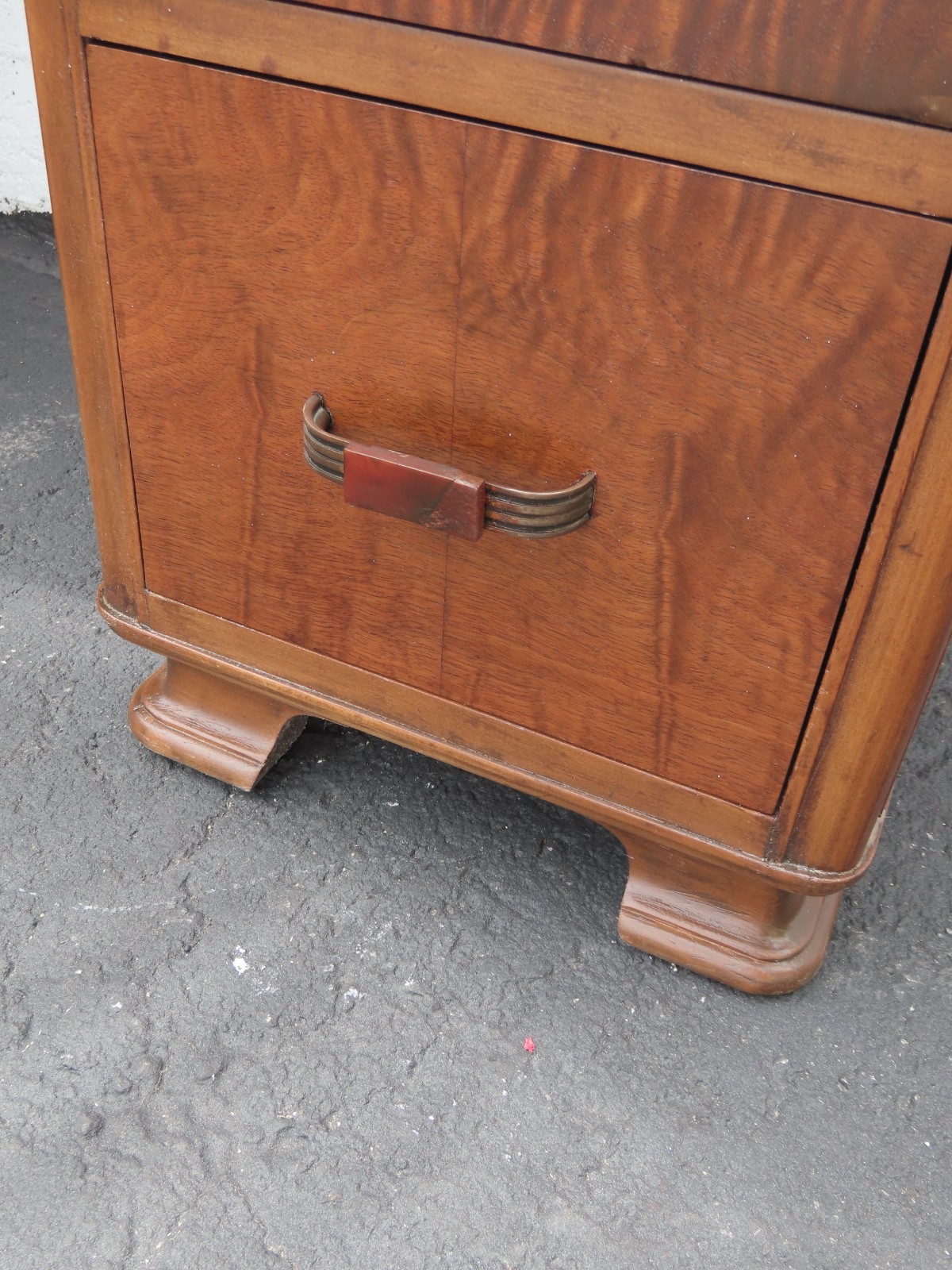 1920s Art Deco Vanity Makeup Table with Bakelite Handles 6580