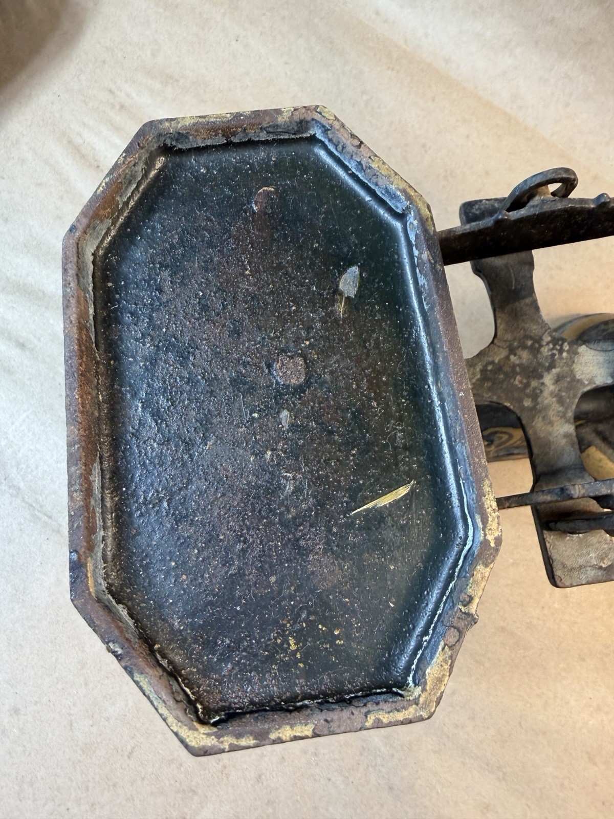 Vintage Cast Iron Balance Scale w/ 6 Weights Tray Antique Kitchen Decor