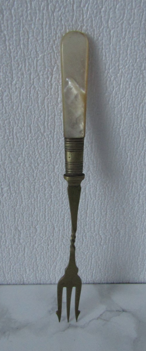 Vintage Pickle Fork EPNS fork with cream Handle Vintage Decorative Cutlery fork