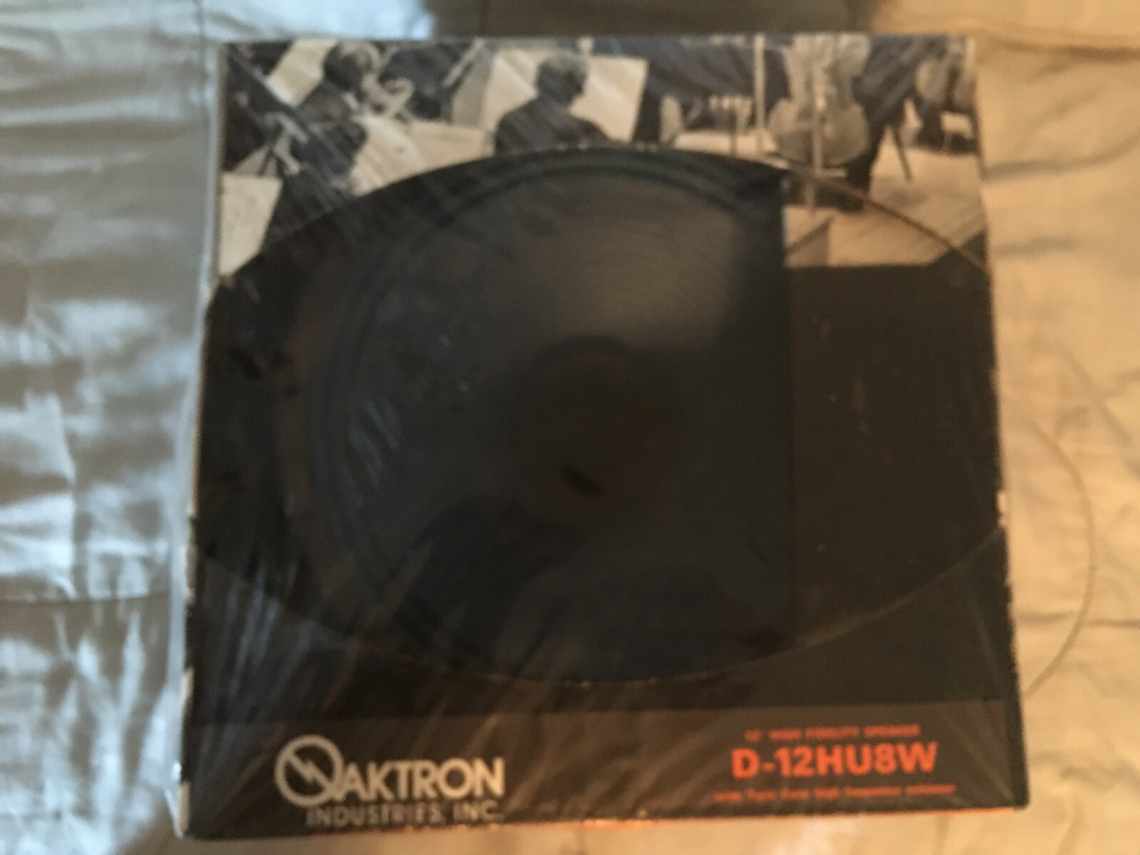 Vintage 12″ Oaktron D12hu8w speaker