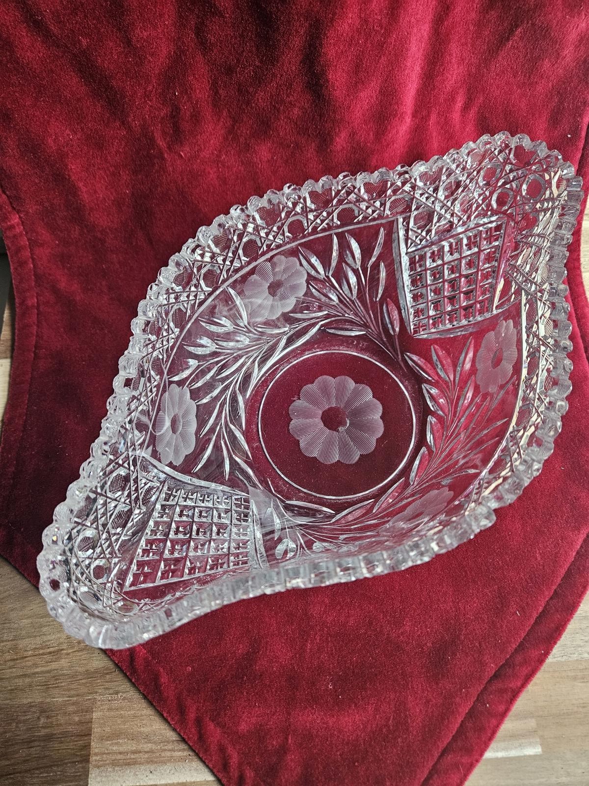 Vintage 12.0″ Lead Crystal Oval Floral Bowl Glows UV Manganese Vintage 1940-50s