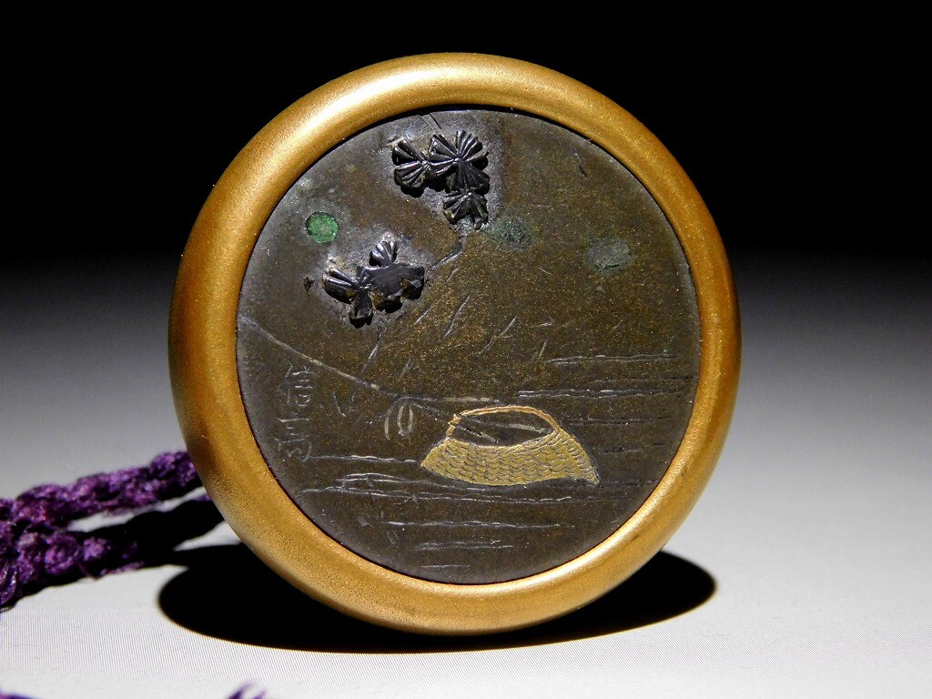 Signed Makie Lacquer Kagamibuta Netsuke Japan Edo original inro ojime antique