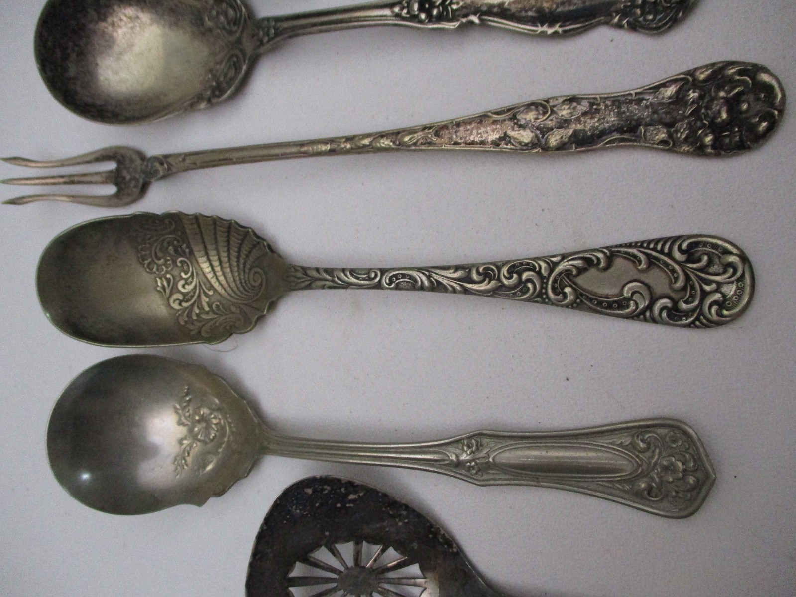 Lot 20 Mixed Silverplate Silverware Large Serving Ornate Floral High Detail Art