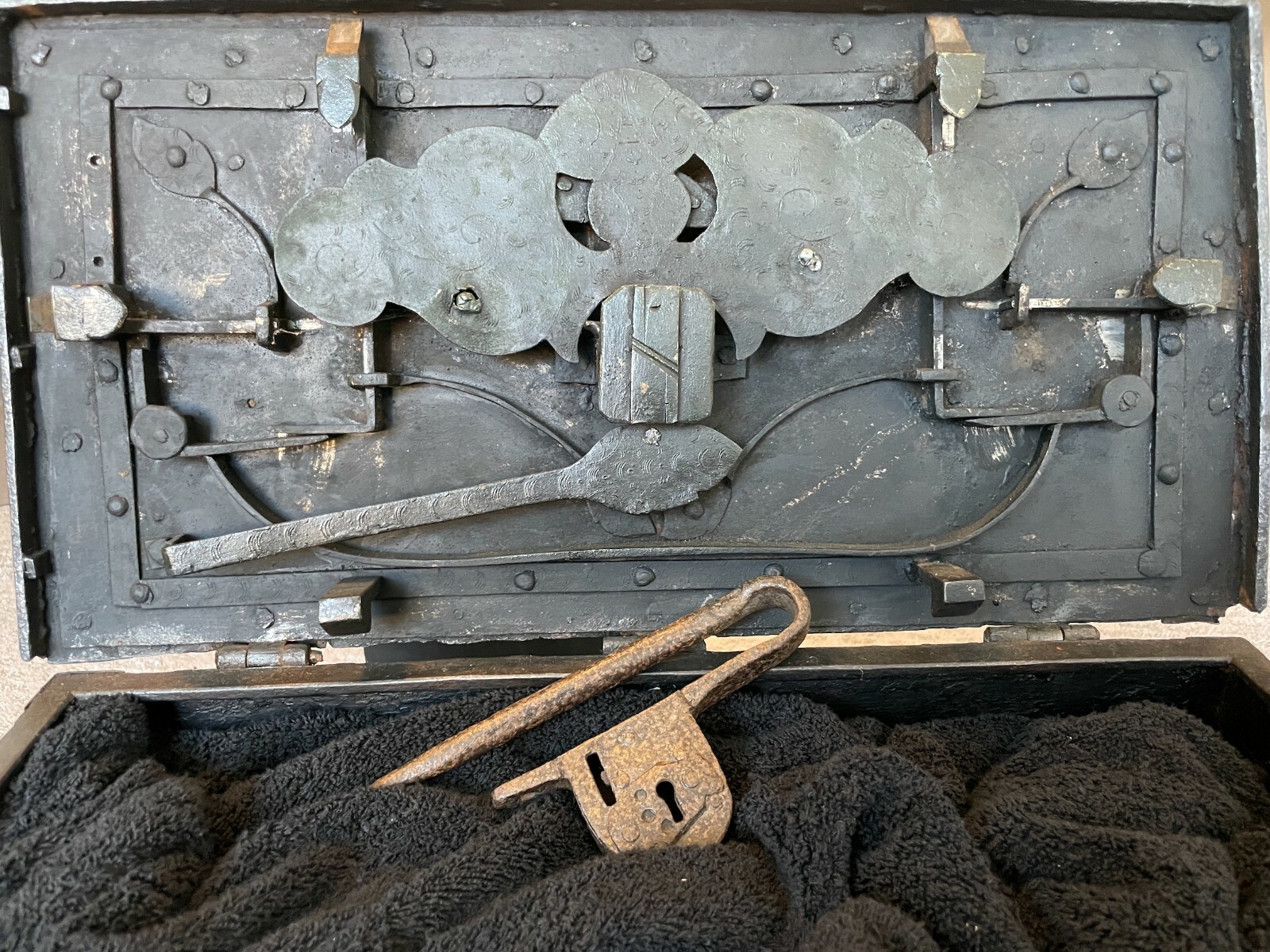 NUREMBERG TREASURE CHEST 1600’s PIRATE GOLD COINS SHIPWRECK TREASURE FLEET COB
