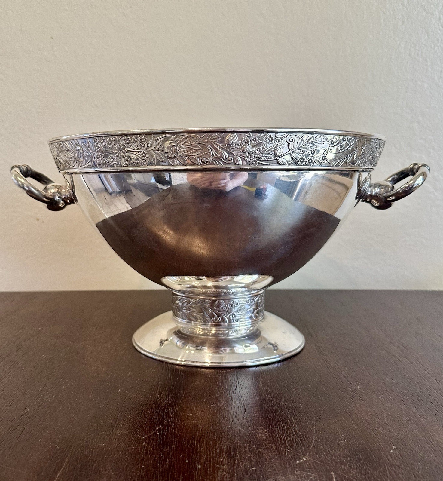 Antique Wilcox Meriden Silverplate Centerpiece Bowl Floral Repousse Pedestal